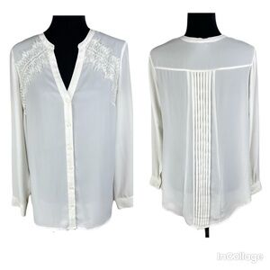 Worthington Ivory Long sleeve button down blouse